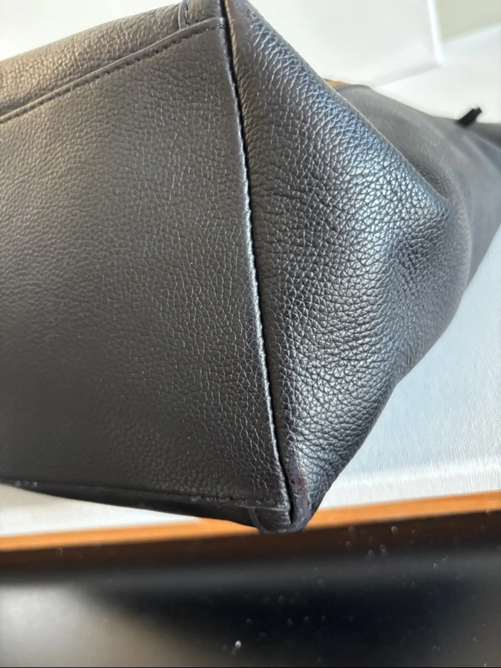 Fossil Black Leather Tote with Gold Accents - Picture 5 of 16